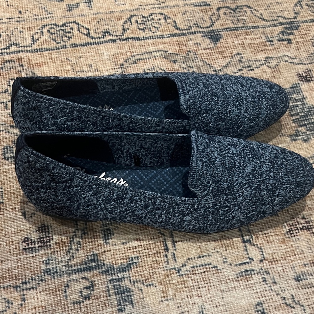Skechers womens Blue Knit Memory Form Slip-On Loafers size 6 1/2 - Picture 3 of 10